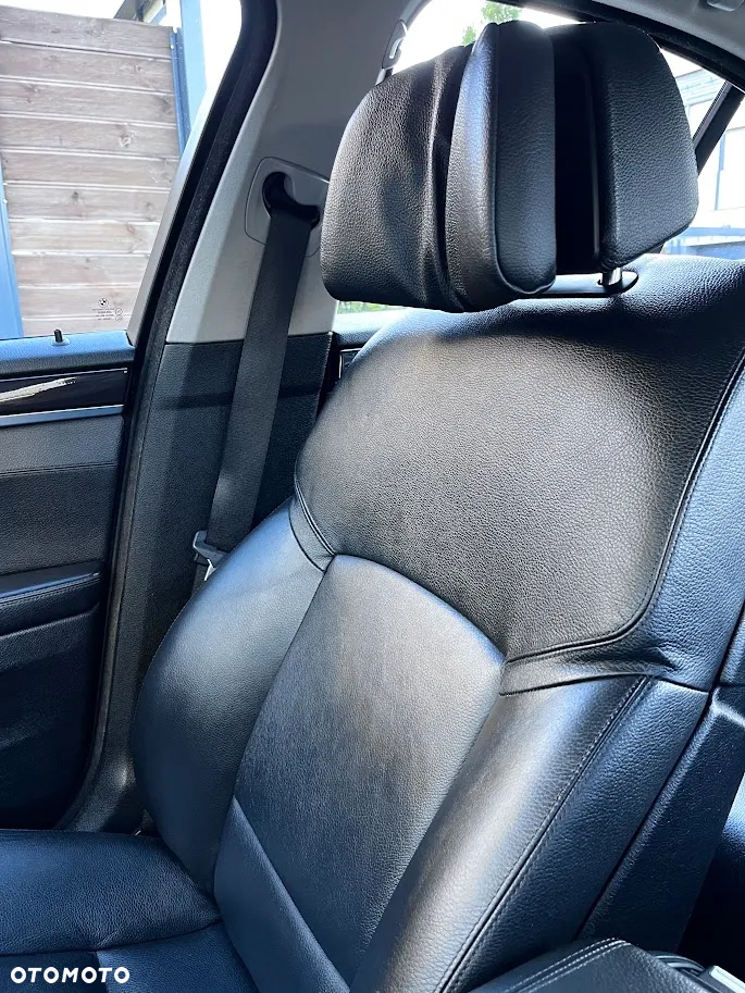 BMW Seria 5 520d - 30