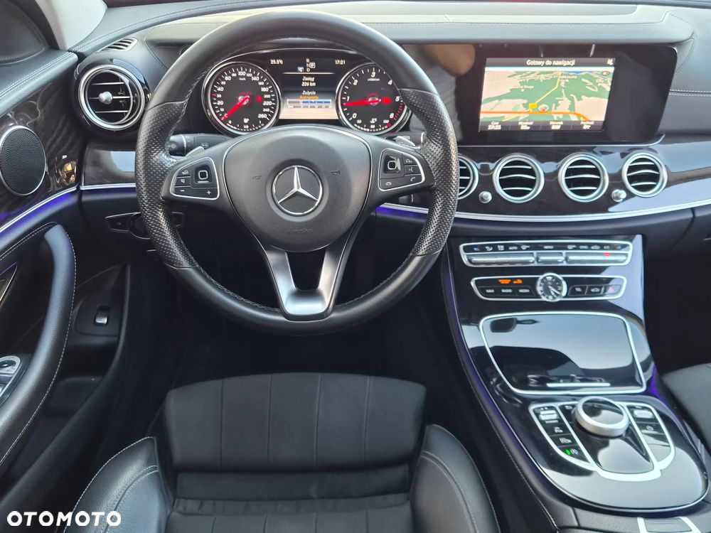 Mercedes-Benz Klasa E 220 d 9G-TRONIC - 6