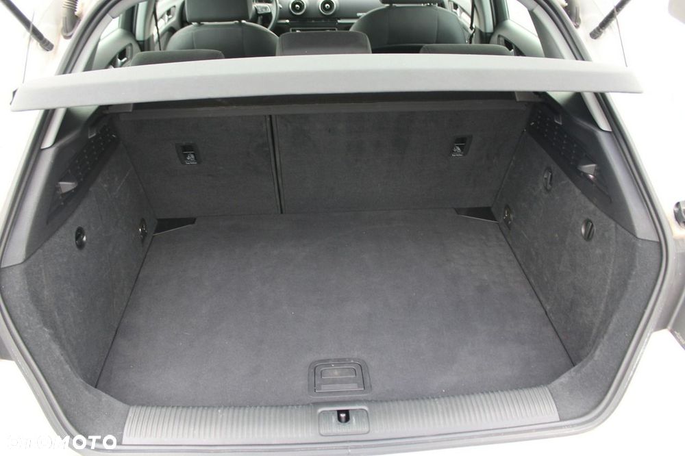 Audi A3 Sportback - 11