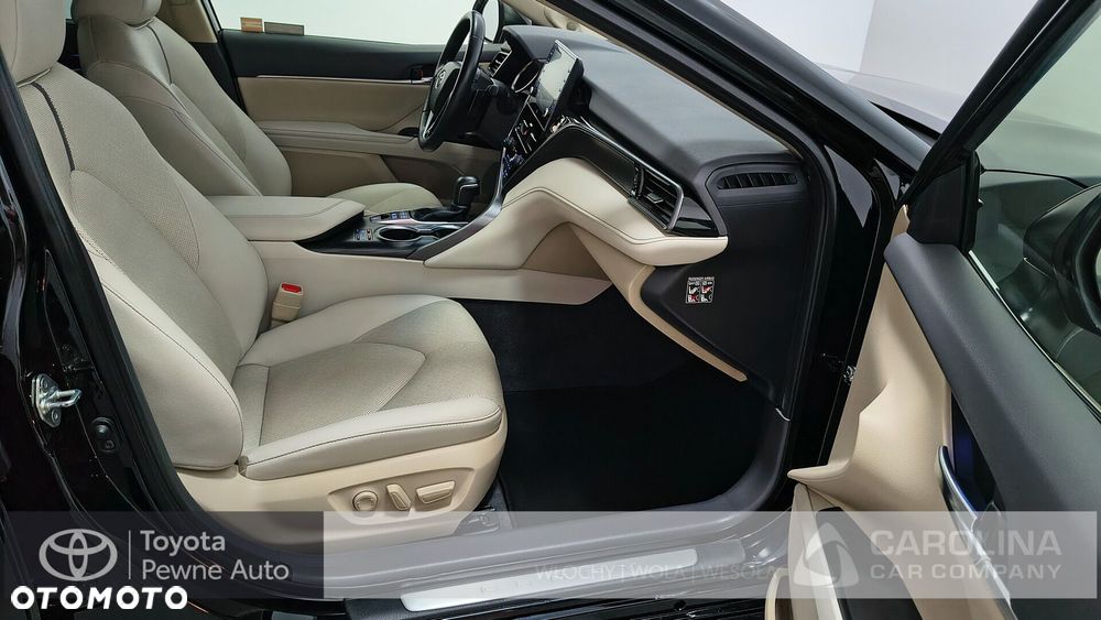 Toyota Camry 2.5 Hybrid Executive CVT - 14