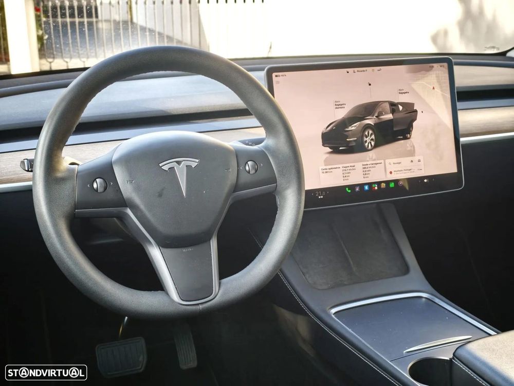 Tesla Model Y RWD - 18