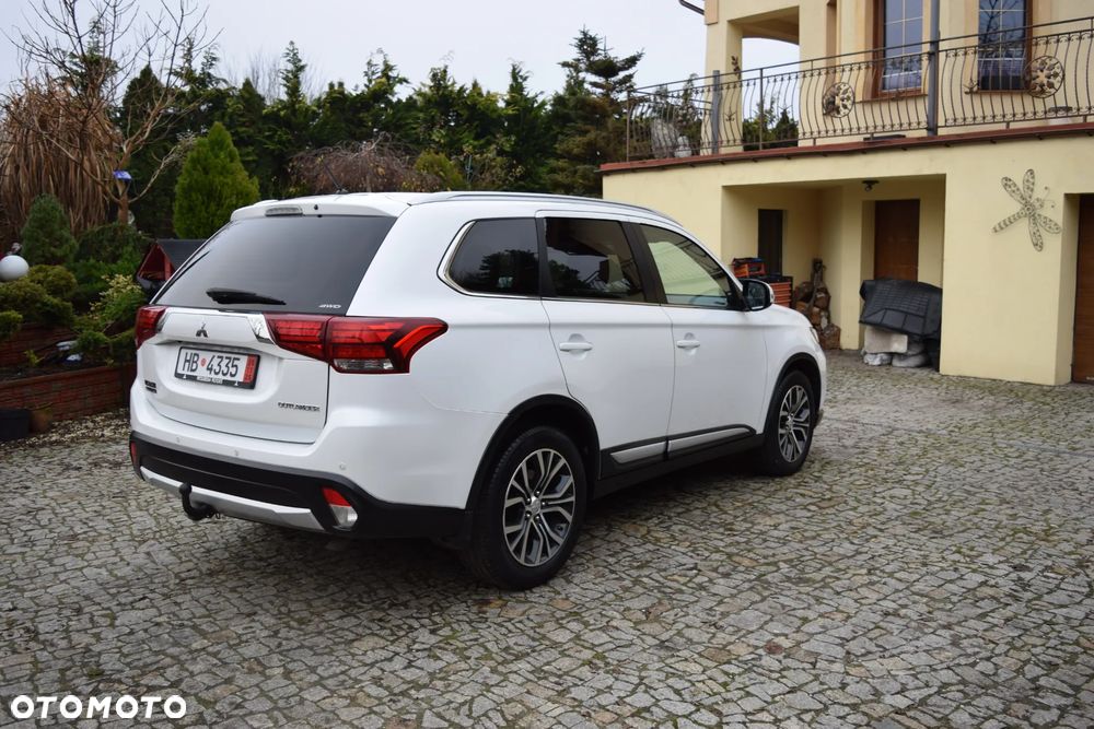 Mitsubishi Outlander 2.2 DI-D 4WD Plus - 7