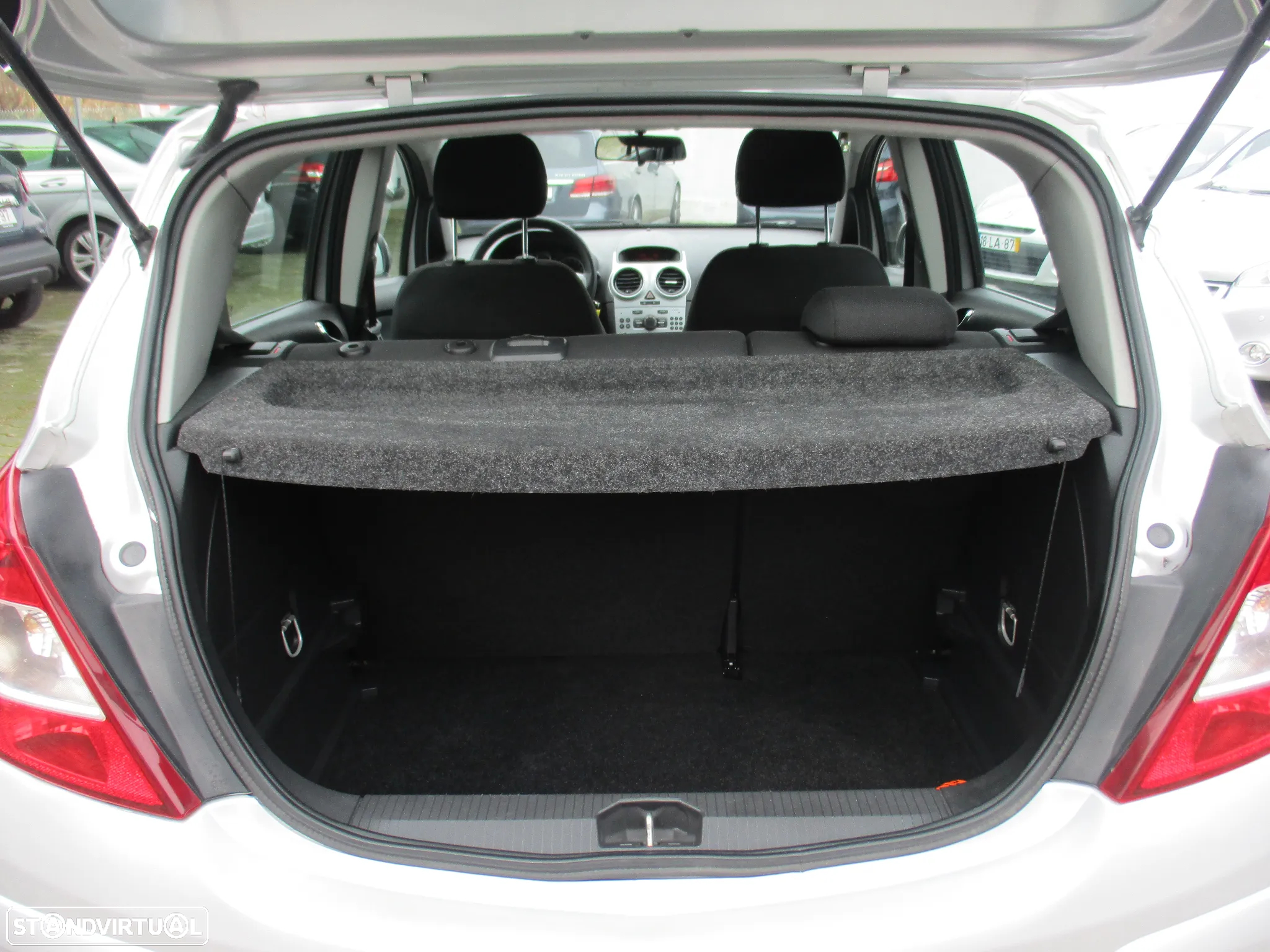 Opel Corsa 1.2 Enjoy - 19
