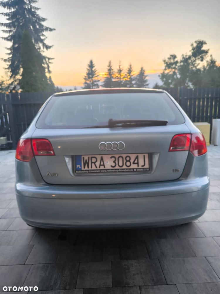 Audi A3 Sportback 1.6 FSI Ambiente - 26