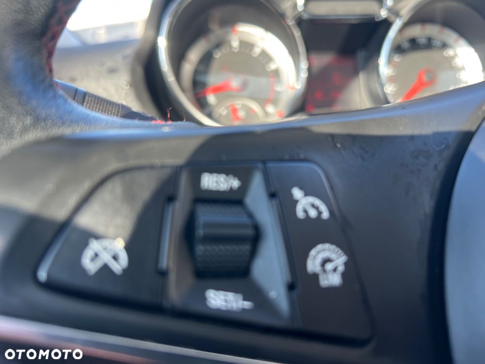 Opel Adam 1.4 Black Jack S&S - 22