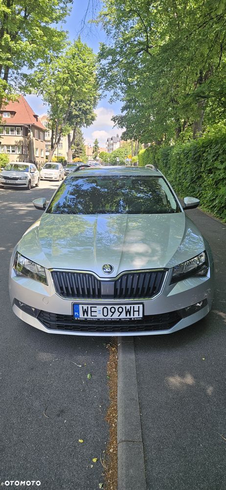 Skoda Superb 2.0 TDI Ambition DSG7 - 6
