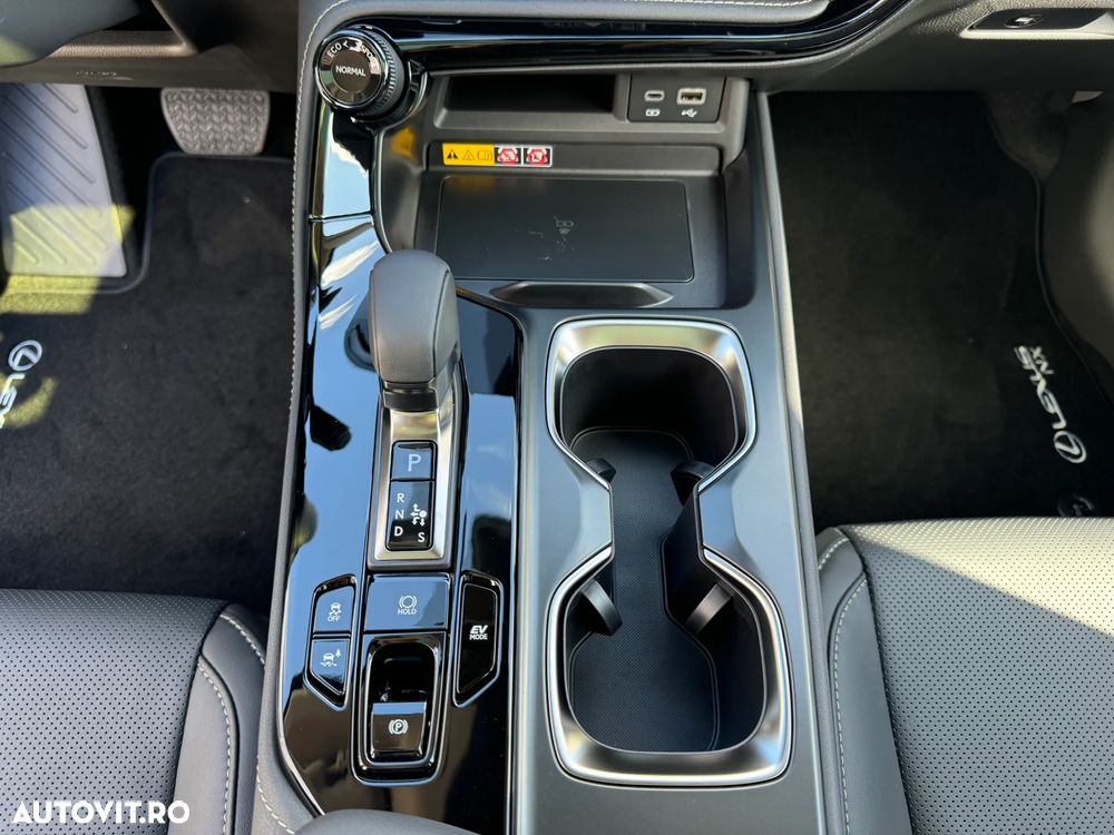 Lexus Seria NX 350h AWD CVT HEV Luxury - 17