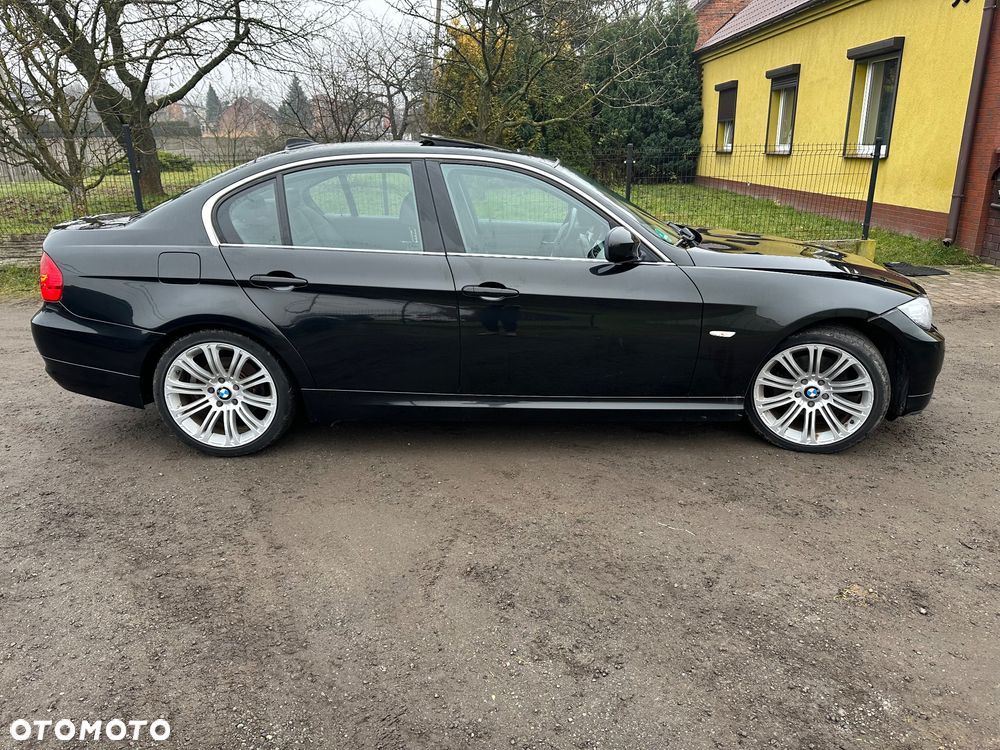 BMW Seria 3 325i Edition Exclusive - 9