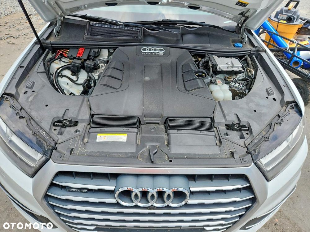 Audi Q7 3.0 TFSI Quattro Tiptronic - 12