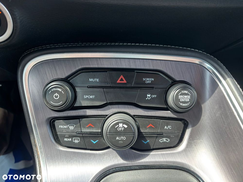 Dodge Challenger Automatik R/T Plus - 13