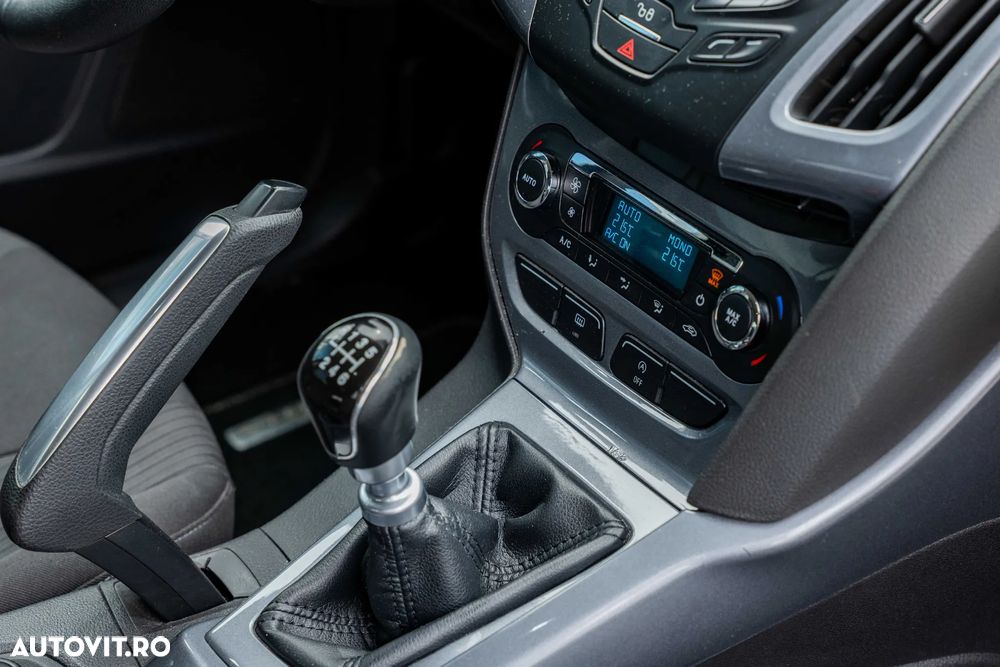 Ford Focus 1.6 EcoBoost Start Stop Titanium - 19