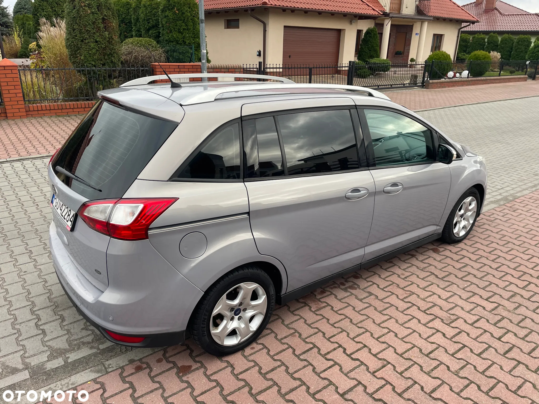 Ford Grand C-MAX - 16