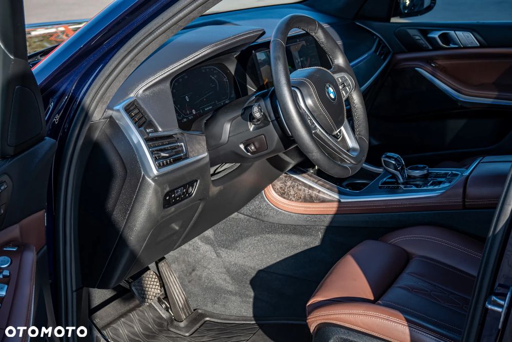 BMW X7 xDrive40i - 33