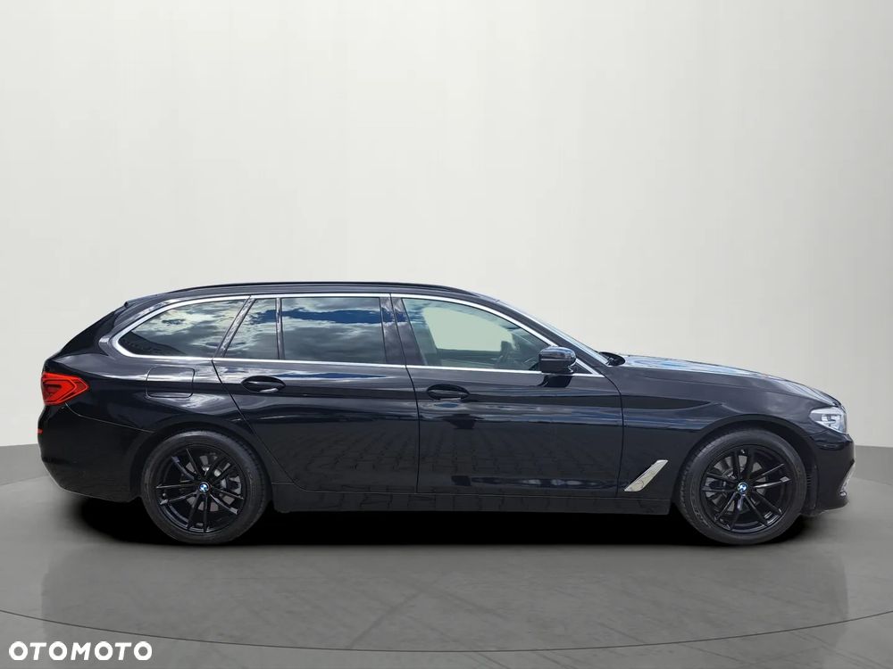 BMW Seria 5 520d xDrive Luxury Line - 4