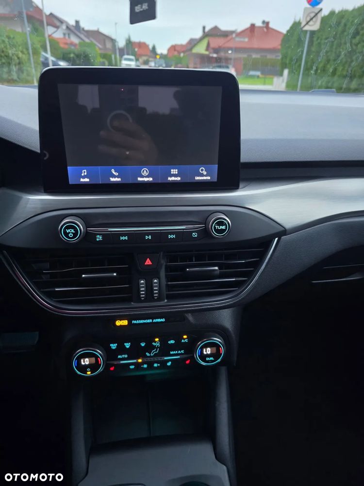 Ford Focus 1.5 EcoBlue Start-Stopp-System TITANIUM - 17
