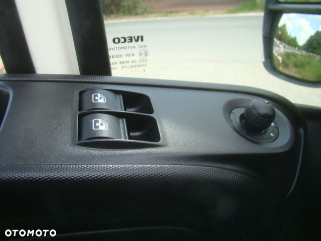 Iveco DAILY 40 C 17 3.0TDI CIĄGNIK SIODŁOWY Z NACZEPĄ CLIXSTAR PRAWOJAZDY E DO B 3400KGŁADOWNOŚCI - 15