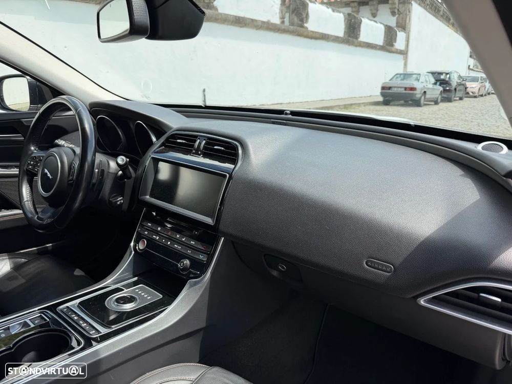 Jaguar XE 20d Aut. R-Sport Ingenium Edition - 18