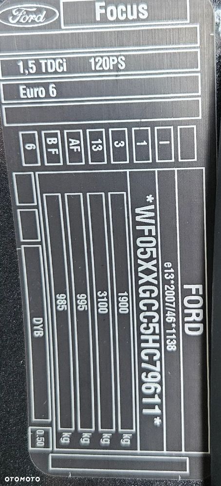 Ford Focus - 36