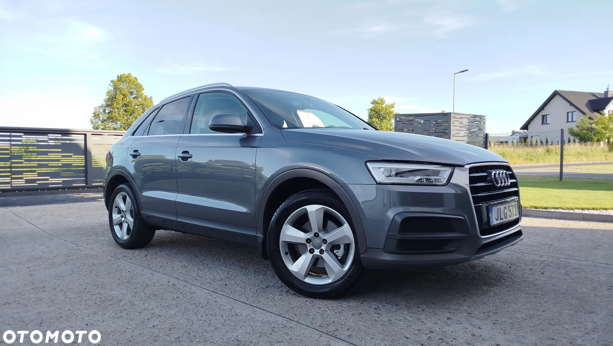 Audi Q3 2.0 TDI Design - 1