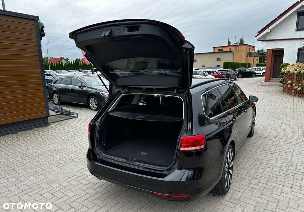 Volkswagen Passat - 27