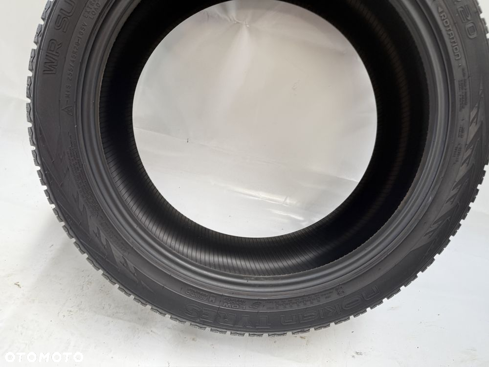 255/45/20 Nokian WR SUV4 105W - 3