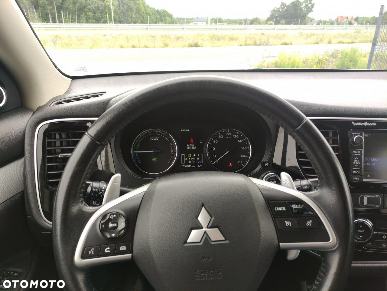 Mitsubishi Outlander - 15
