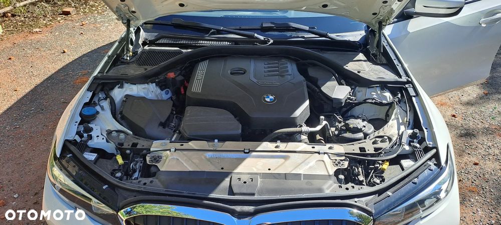 BMW Seria 3 318i Advantage - 25