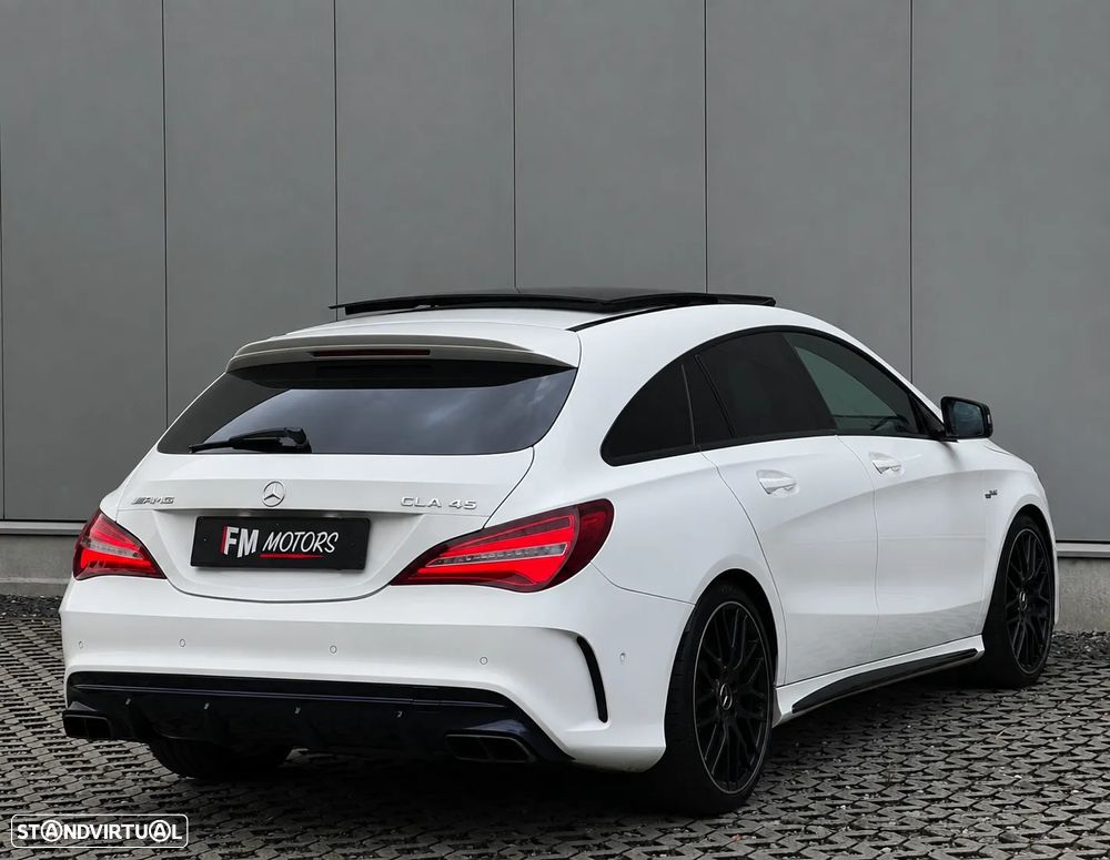 Mercedes-Benz CLA 45 AMG 4Matic Speedshift 7G-DCT Night Edition - 3