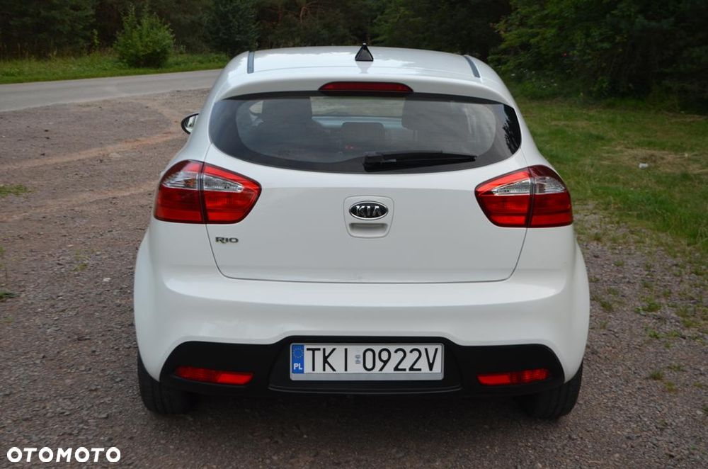 Kia Rio 1.2 L - 11