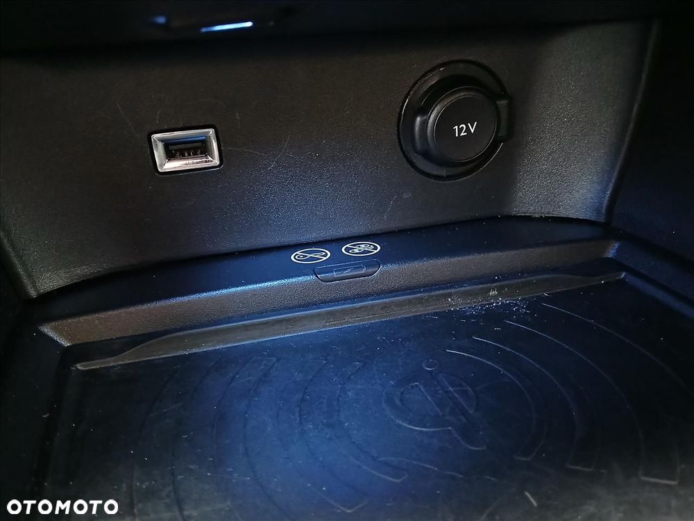 Peugeot 3008 1.6 PureTech GPF Allure S&S EAT8 - 16