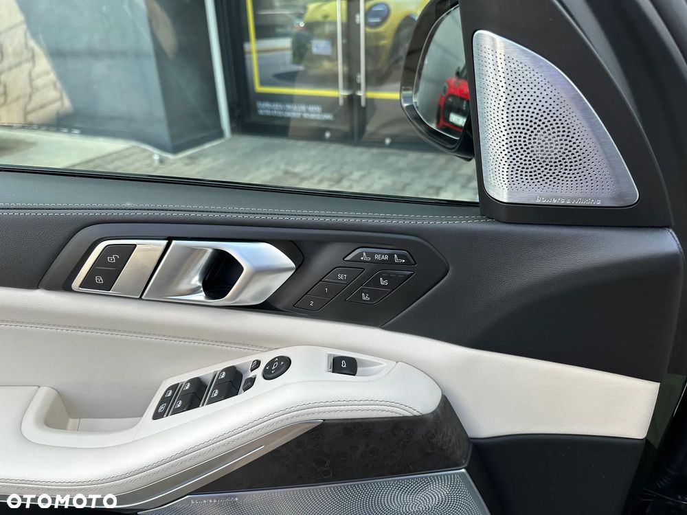 BMW X7 M60i xDrive mHEV sport - 14