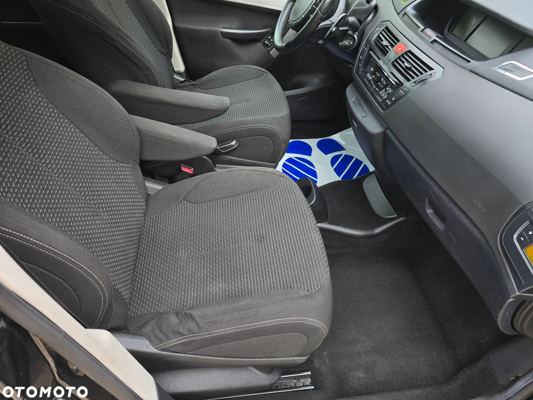 Citroën C4 Picasso e-HDi 110 FAP EGS6 Business Class - 27