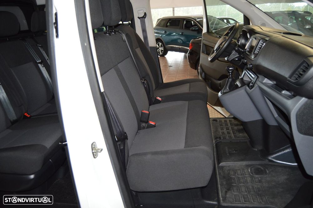 Peugeot Expert 2.0 BlueHDi L2H1 Semi-Vidrado - 28