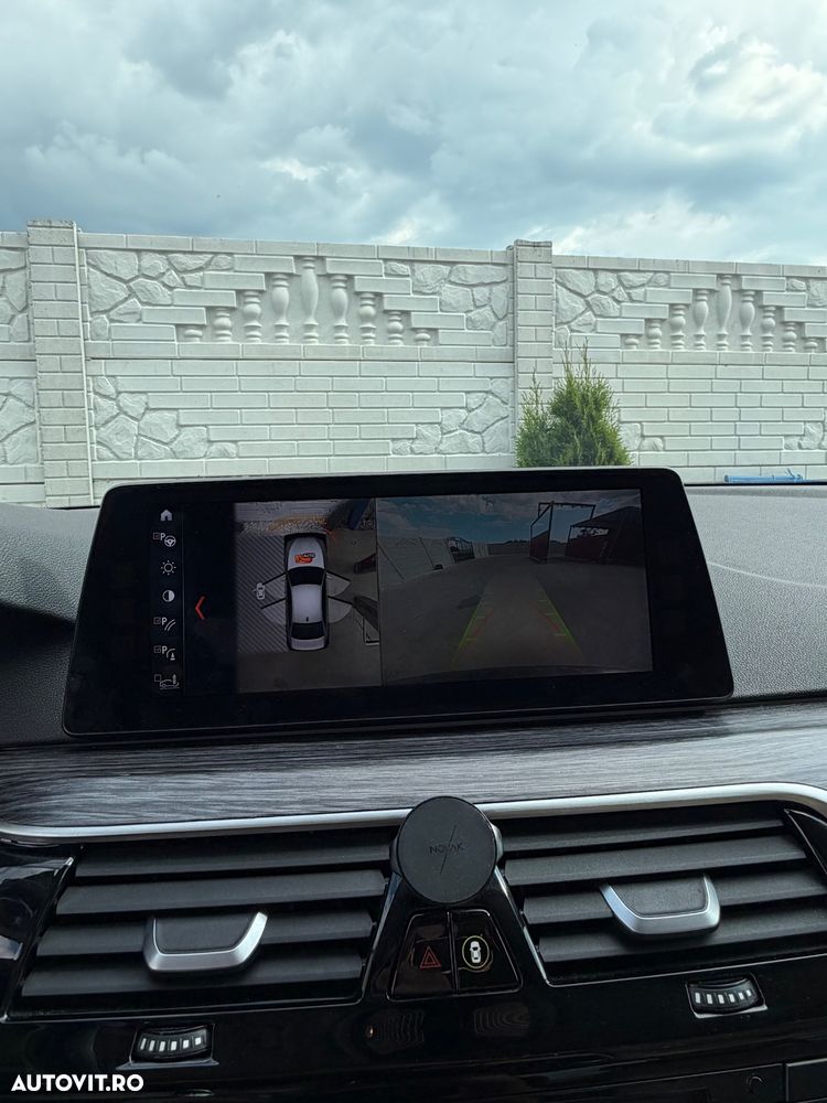 BMW Seria 5 520d xDrive AT - 9