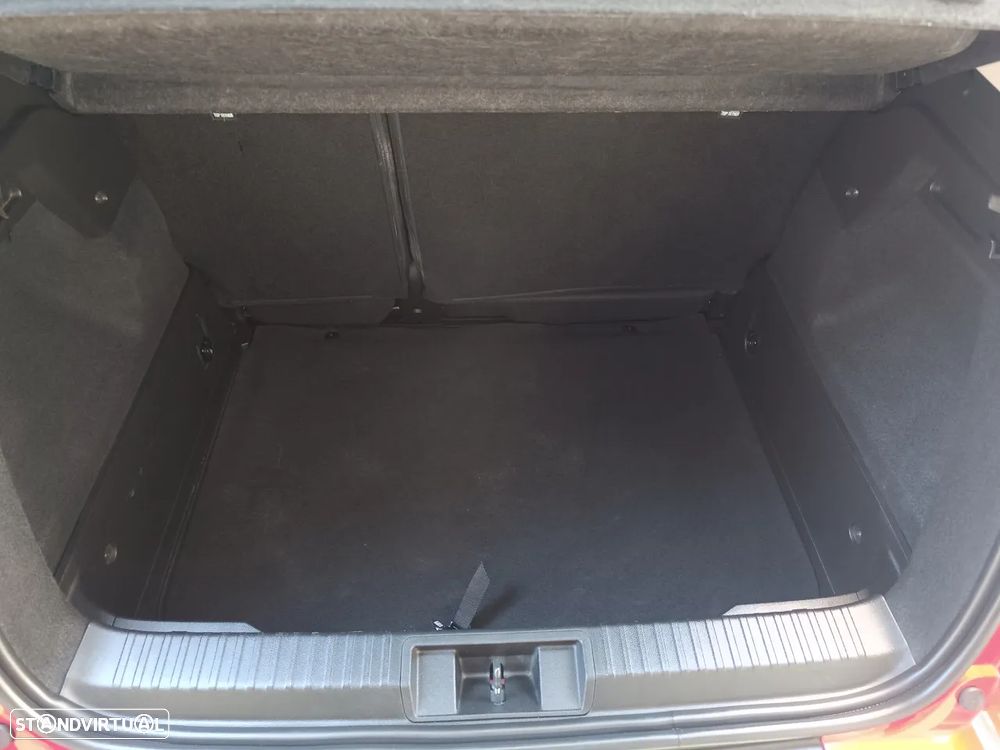 Renault Captur TCe 100 INTENS - 35