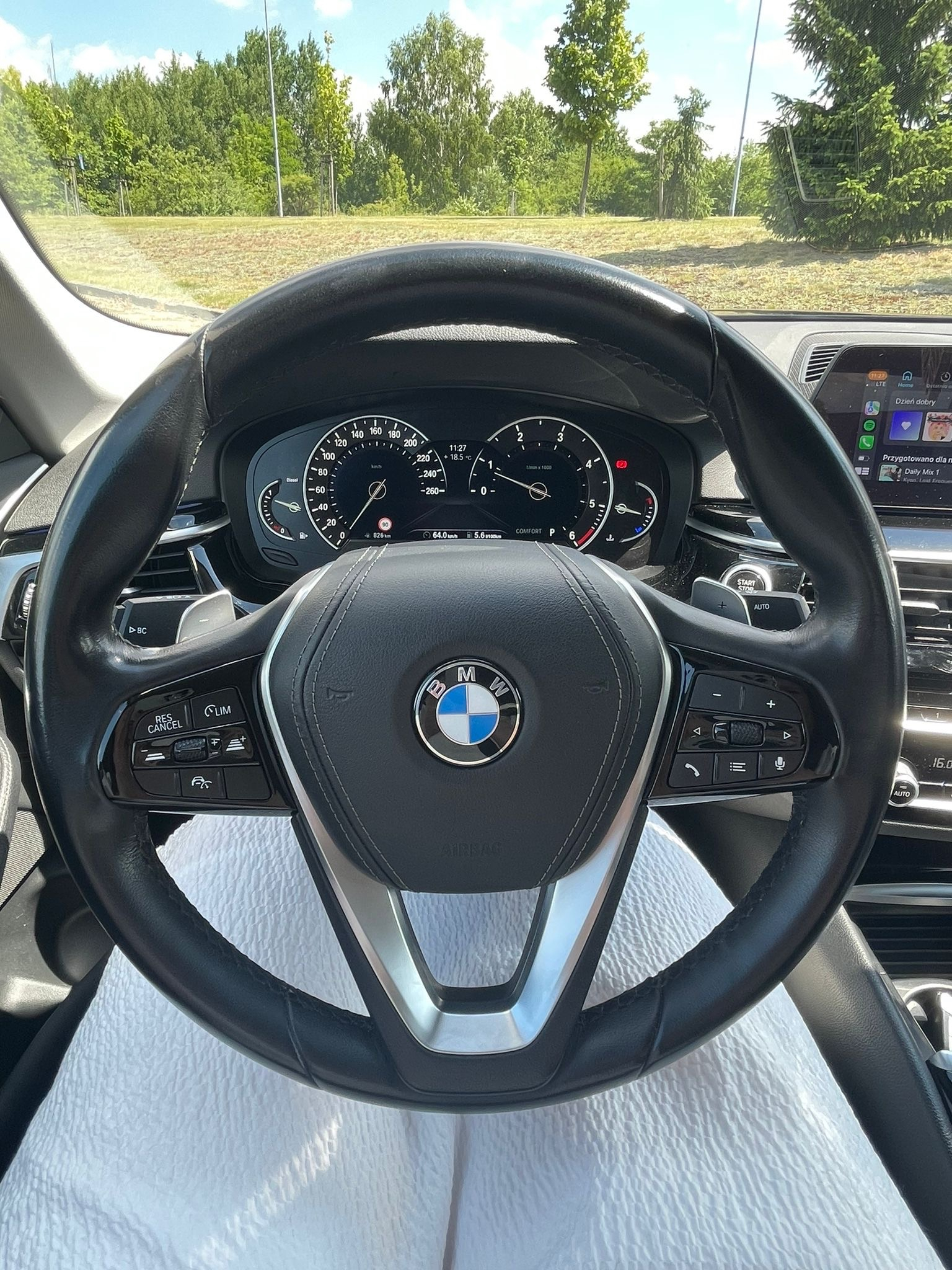 BMW Seria 5 518d Sport - 29