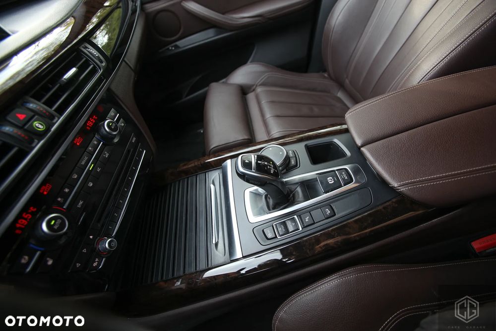 BMW X5 xDrive25d - 33