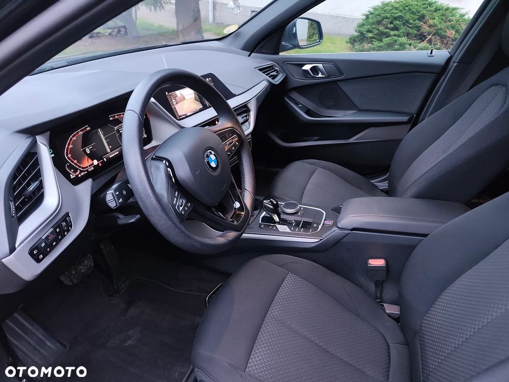 BMW Seria 1 116d Sport Line Shadow - 11