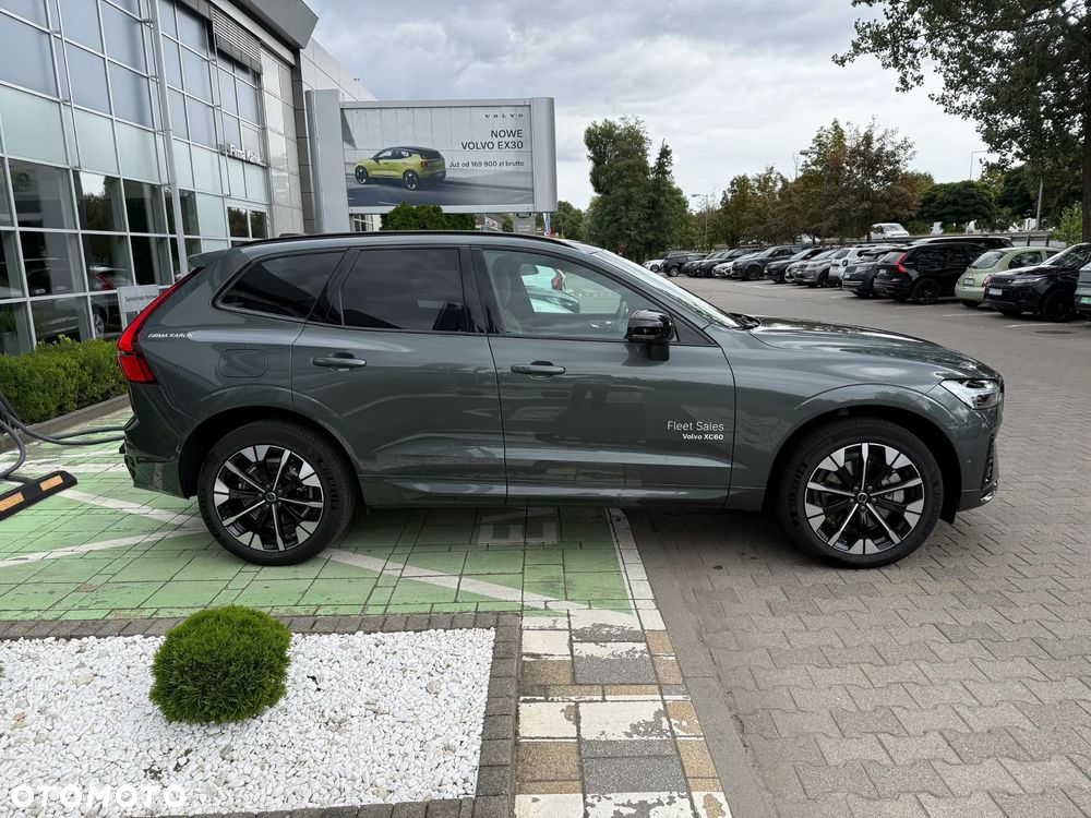 Volvo XC 60 T6 Plug-In Hybrid AWD Ultra Dark - 5