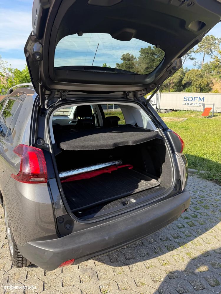 Peugeot 2008 1.2 PureTech Style - 8