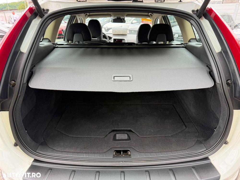 Volvo XC 60 D3 Ocean Race - 14