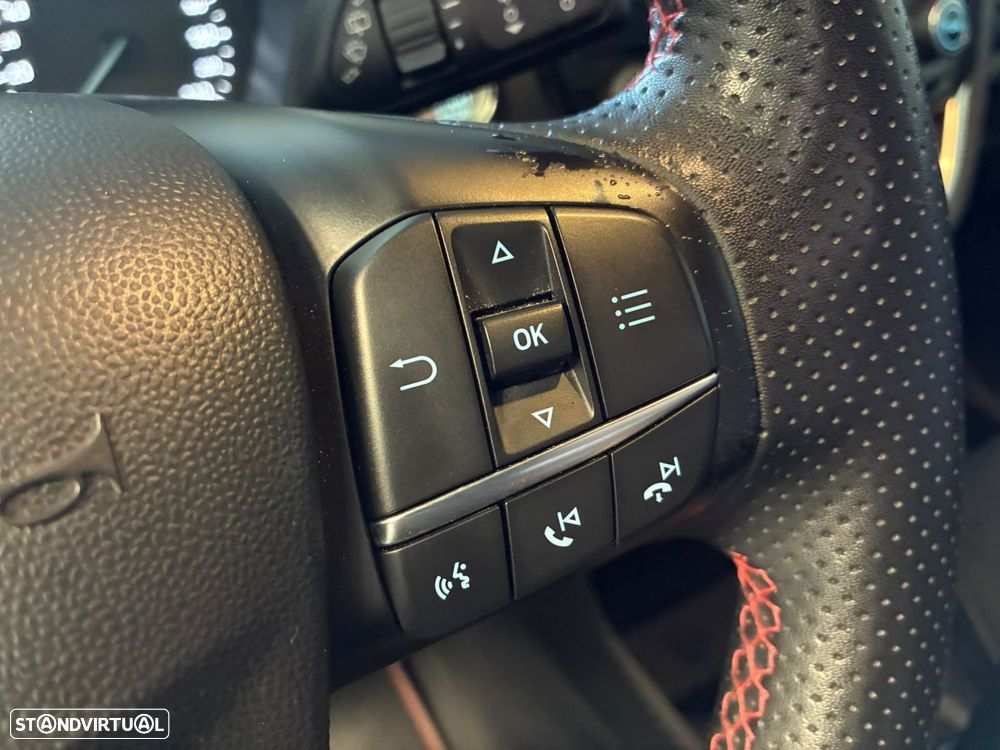 Ford Fiesta 1.0 EcoBoost ST-Line - 24