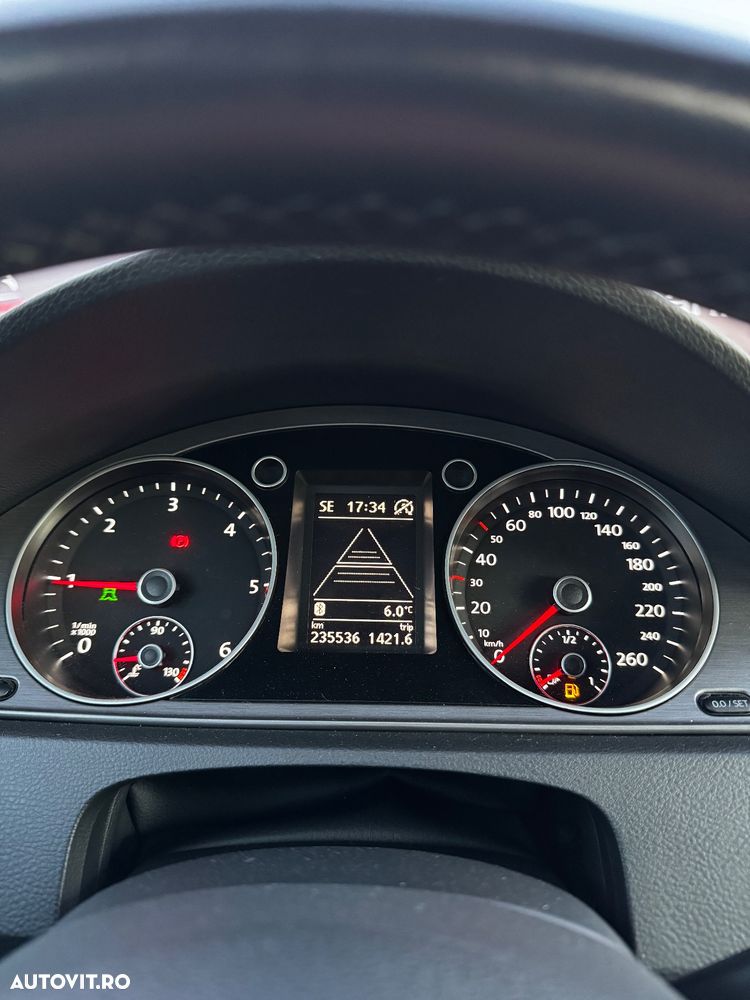 Volkswagen Passat Variant 2.0 TDI DSG BlueMotion Technology Comfortline - 11