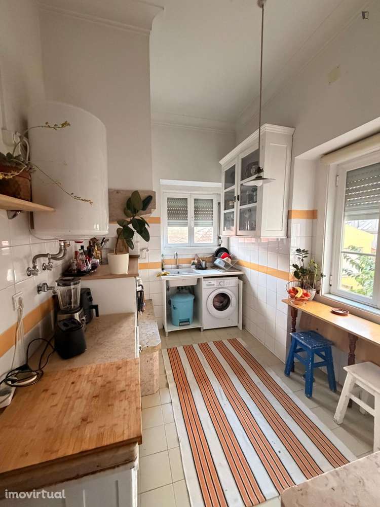 Quarto - localizado em Alameda Lisbon - Grande imagem: 2/4
