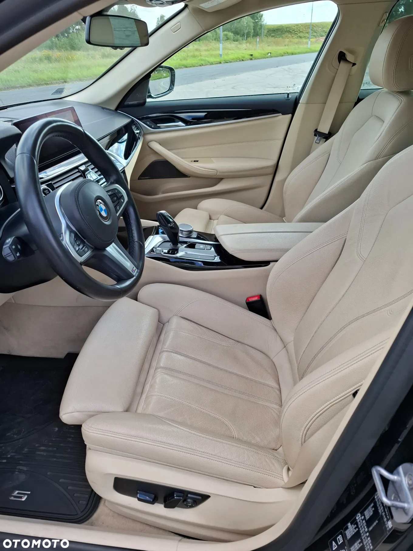 BMW Seria 5 530i xDrive - 12