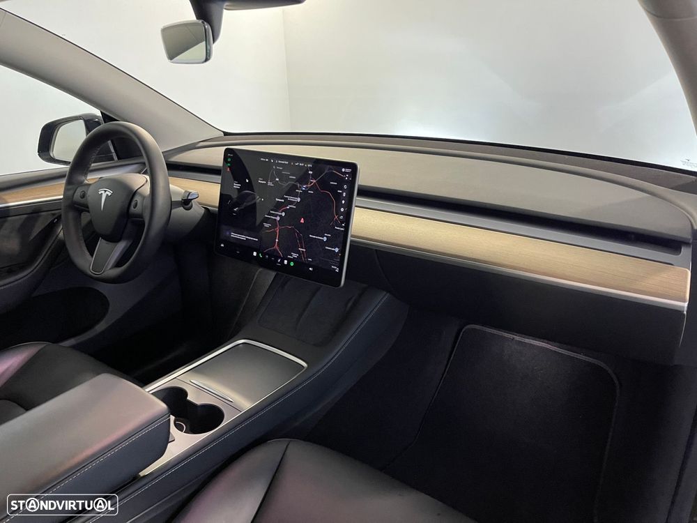 Tesla Model Y Long Range Dual Motor AWD - 15