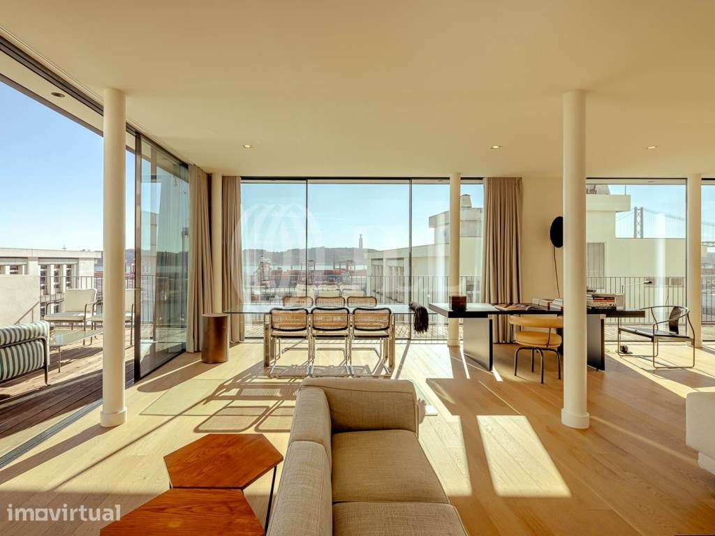 Apartamento T3 com varanda e estacionamento, no Lumia, Lisboa - Grande imagem: 3/42