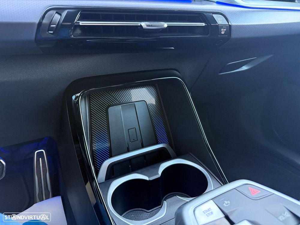 BMW iX1 xDrive30 M Sport Pack - 16