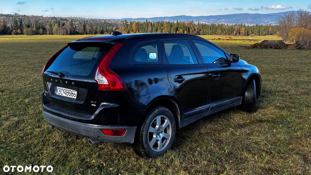 Volvo XC 60 D5 AWD Momentum - 5