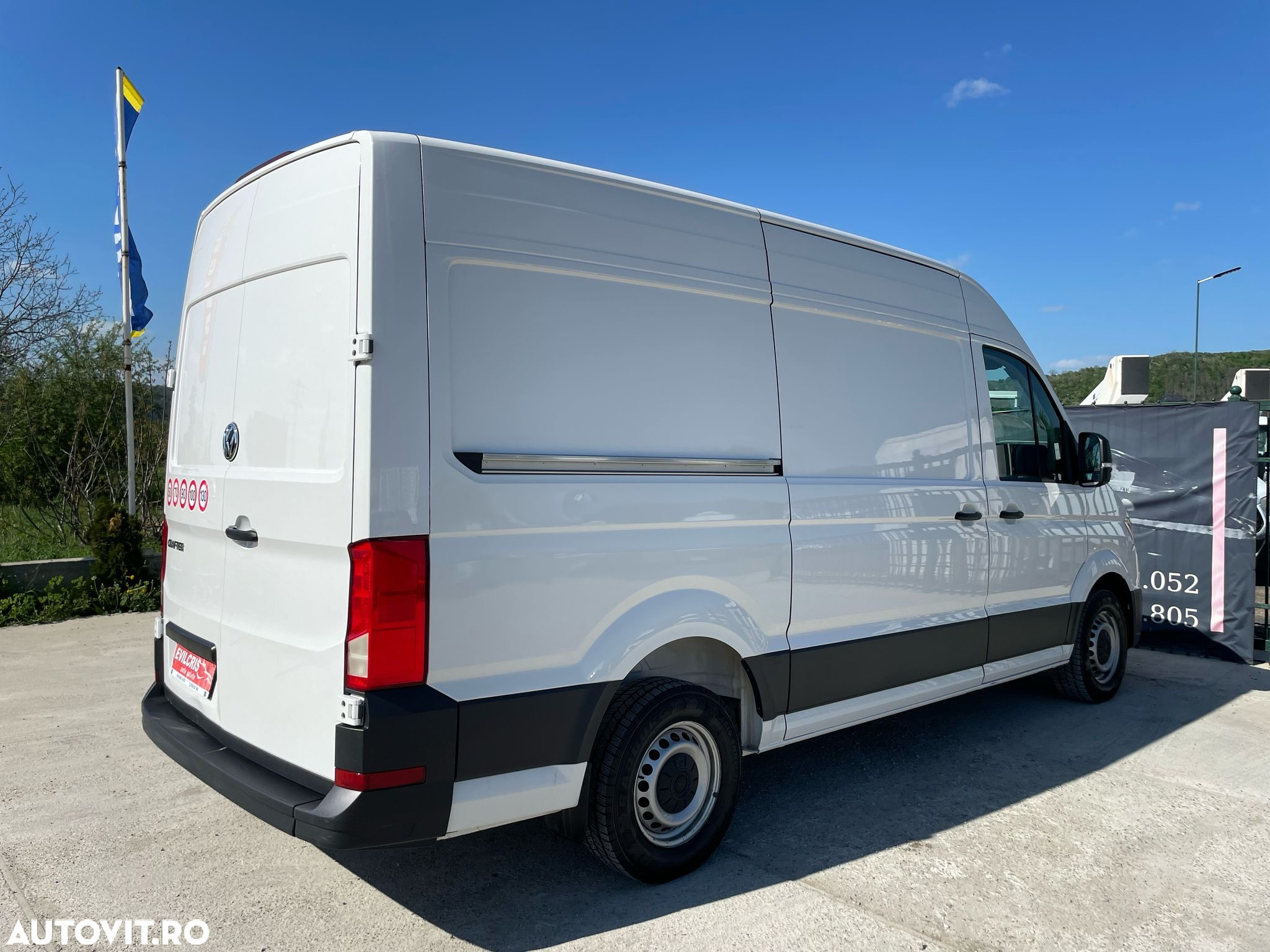 Volkswagen Crafter L3H3 - 10